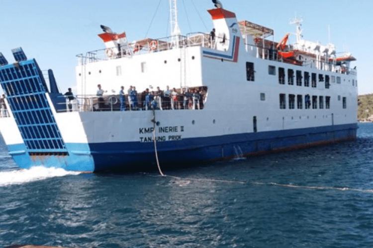 Kapal surabaya laut balikpapan jadwal dharma nurcholis