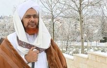 Banyak bergurau dan berlawak merupakan pertanda sepinya hati dari mengagungkan allah swt dan merupakan tanda dari lemahnya iman. Rentetan Kata Kata Bijak Habib Umar Bin Hafidz Jika Allah Menciptakanmu Untuk Dunia Ini Galamedia News