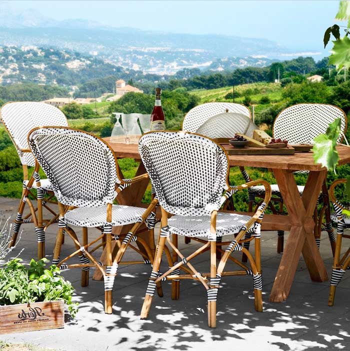 Günstige gartenmöbel rattan bestehen aus holzstuhl und holztisch komplett mit polster mit einer kombination von weißen und schwarzen farbe dass inklusive günstige gartenmöbel sets design Günstige gartenmöbel rattan bestehen aus holzstuhl und holztisch komplett mit polster mit einer kombination von weißen und schwarzen farbe dass inklusive günstige gartenmöbel sets design