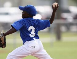 Bagaimana Lemparan yang Harus Dilakukan Pitcher dalam Permainan Rounders