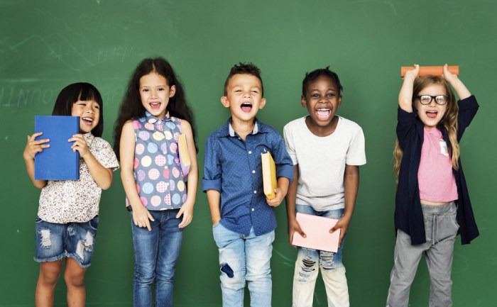 Pakaian anak laki laki yang masih kecil disebut