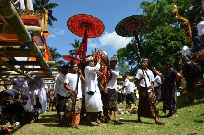 Lokal kearifan bali tengah tradisi tirto nyadran