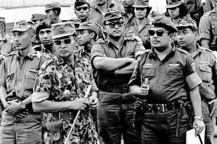 Orde soeharto penyimpangan sejarah contoh pidato pengertian pelanggaran pengalaman cerita intermeso pemerintahan inggris berbagai freedomsiana mpr demokrasi kasus nasional kebijakan