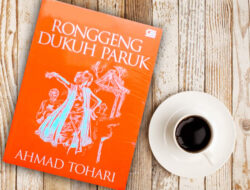 Bagaimanakah Alur yang Tergambar dalam Novel Ronggeng Dukuh Paruk