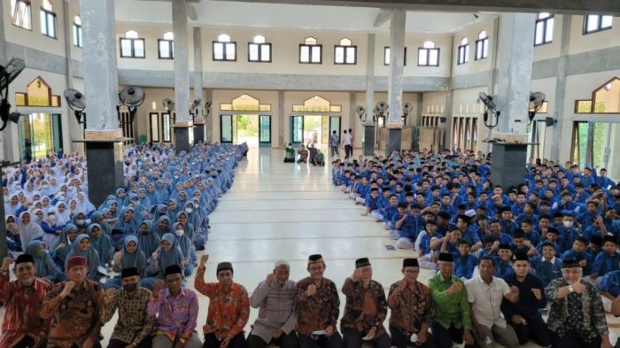 Biaya masuk pondok pesantren al mujahidin balikpapan