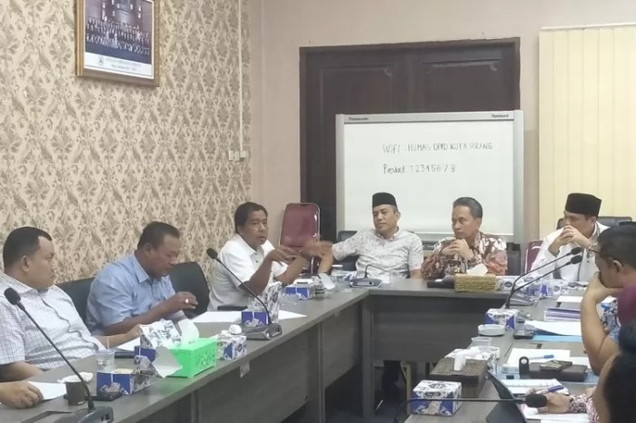 Defisit langkah akaun mengurangkan imbangan pembayaran semasa jelaskan