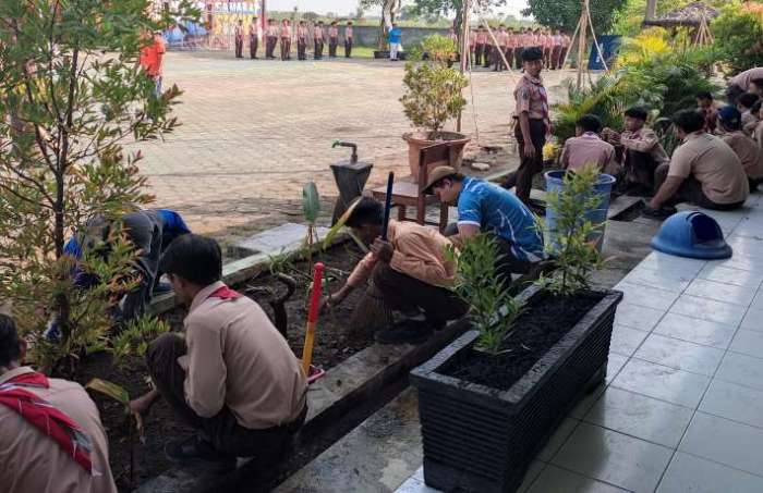 Contoh sekolah kegiatan lingkungan