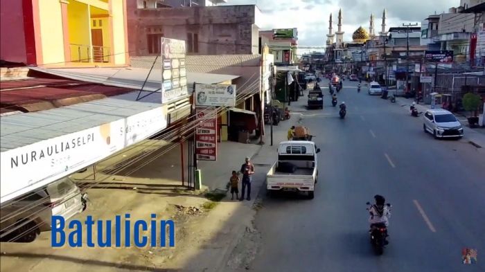 Pulau derawan kepulauan berau ikon laut keindahan kalimantan kaltim rute destinasi pariwisata balikpapan pantai amazingborneo berlibur malam saja paket berkesan