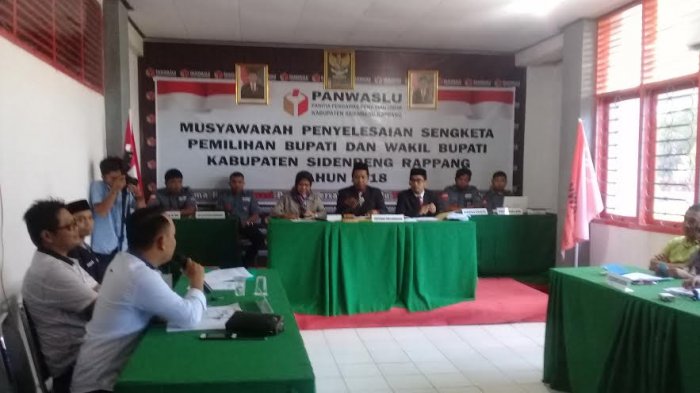 Bagaimana hasil musyawarah terkait penyelesaian dari masalah yang dihadapi warga